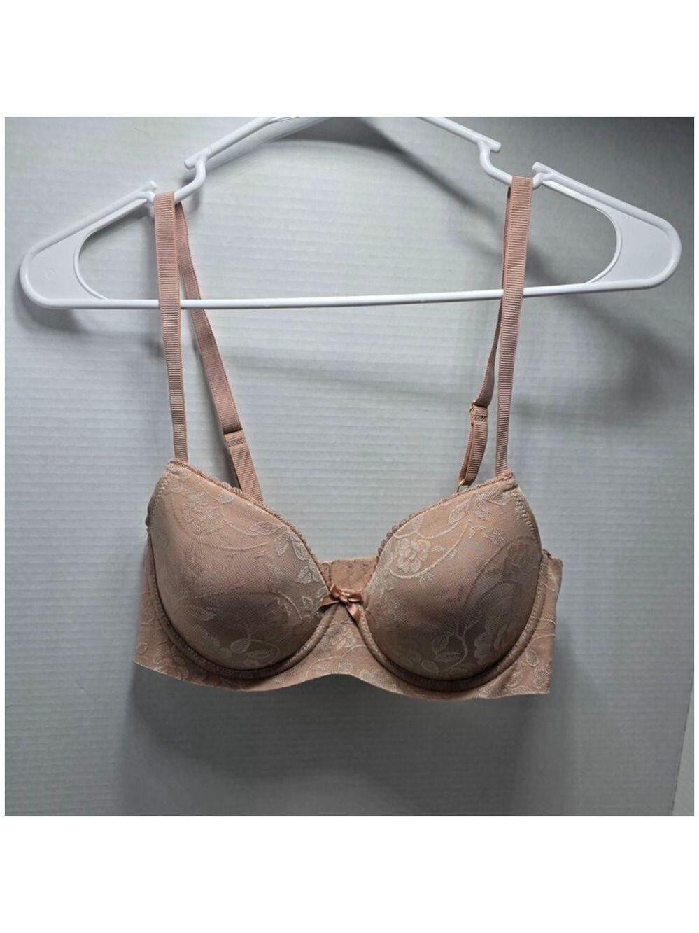 Women's Unbranded Beige Floral Lace Bra 36B